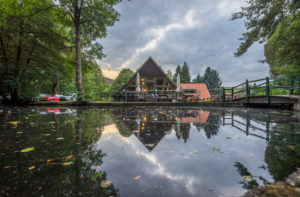 Deutschland, Sachsen-Anhalt, Ilsenburg, Teich in Ilsenburg Deutschland, Sachsen-Anhalt, Ilsenburg, Teich in Ilsenburg
